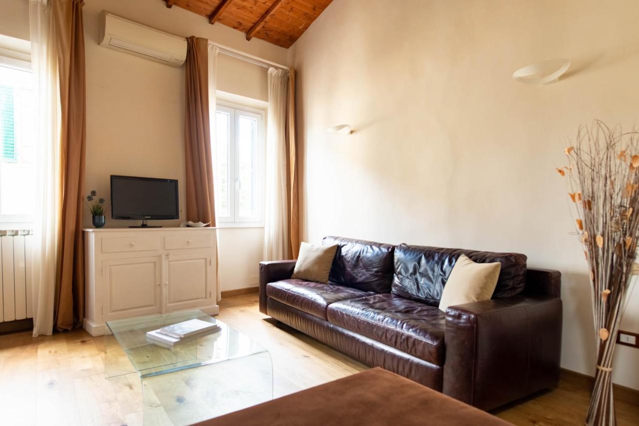 Modern, Bright Near Boboli Gardens & Santo Spirito - Homeunity Florencia Exterior foto